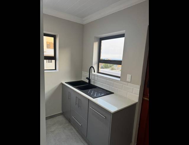 3 BEDROOM TOWNHOUSE FOR SALE IN DANA BAY